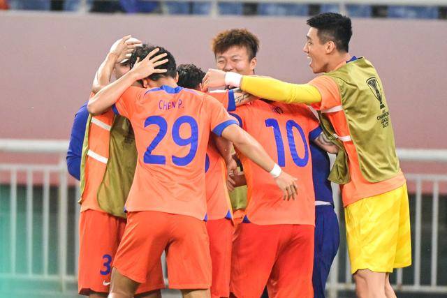 中国U17男足3:2“绝杀”阿森纳U17男足